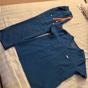 Figs Men's Navy Scrub Top and Pants with Orange Drawstring